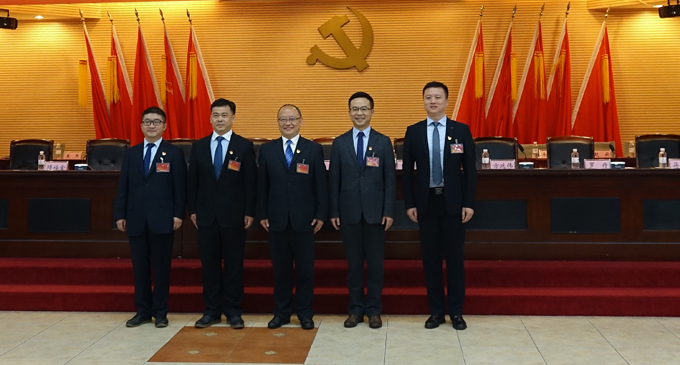 中國共產黨貴州鐵路投資有限責任公司第一次代表大會關于公司紀委工作報告的決議